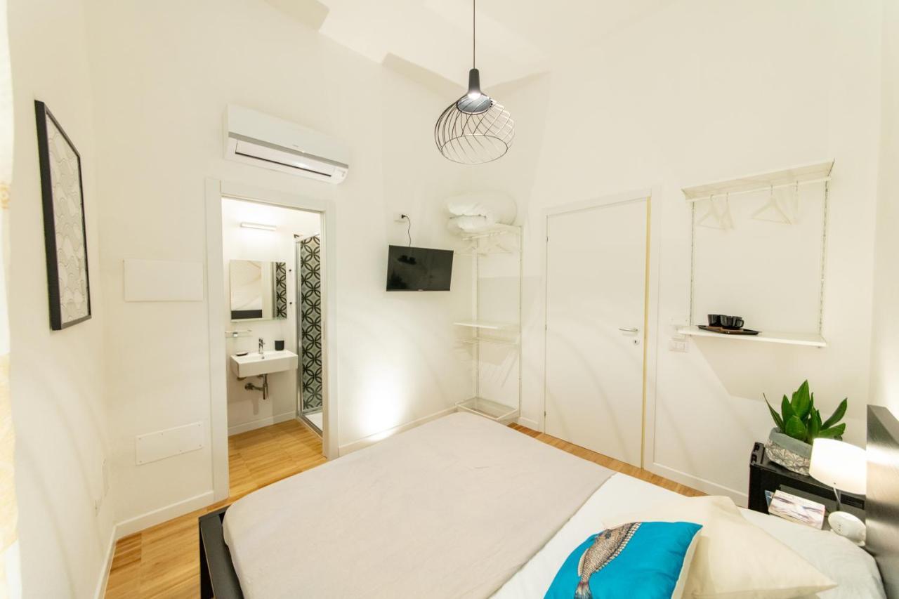 Lele'S Rooms Κάλιαρι Εξωτερικό φωτογραφία