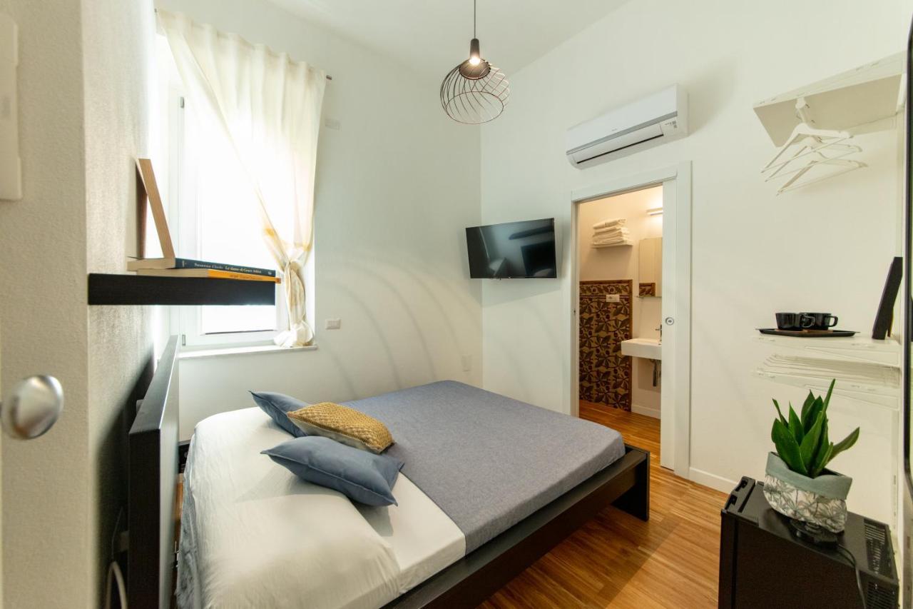 Lele'S Rooms Κάλιαρι Εξωτερικό φωτογραφία