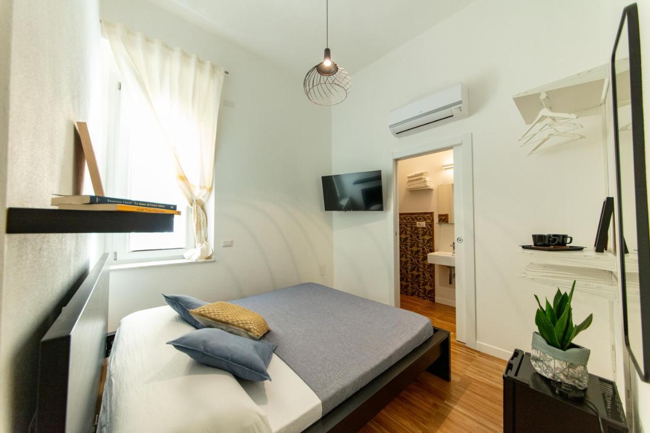 Lele'S Rooms Κάλιαρι Εξωτερικό φωτογραφία